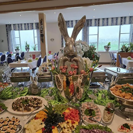 Hotel Restaurant Bergeshoehe 3*
